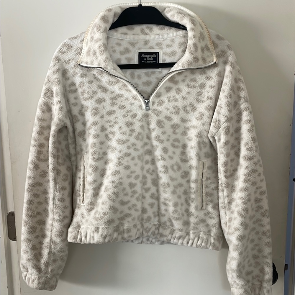 Abercrombie & Fitch Women's White Leopard Print Jacket